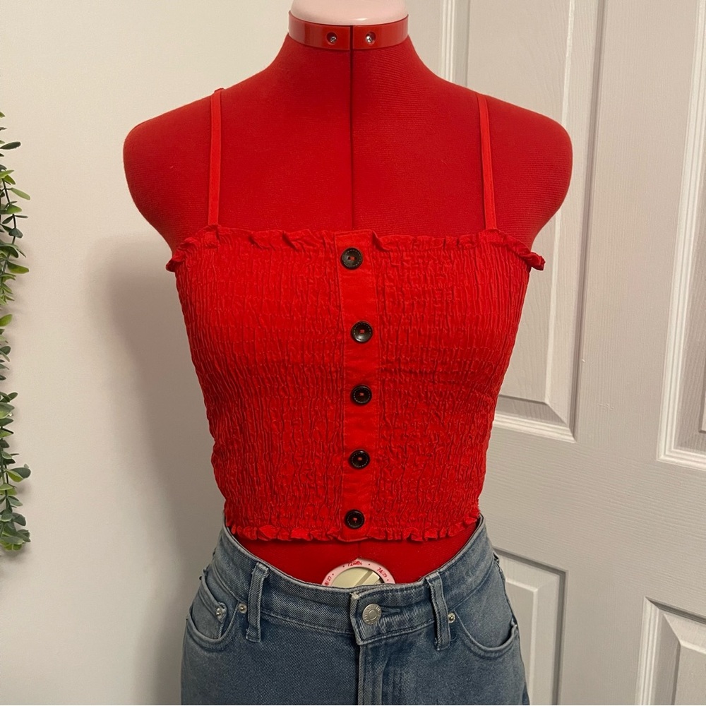 Active USA ruffled button crop top